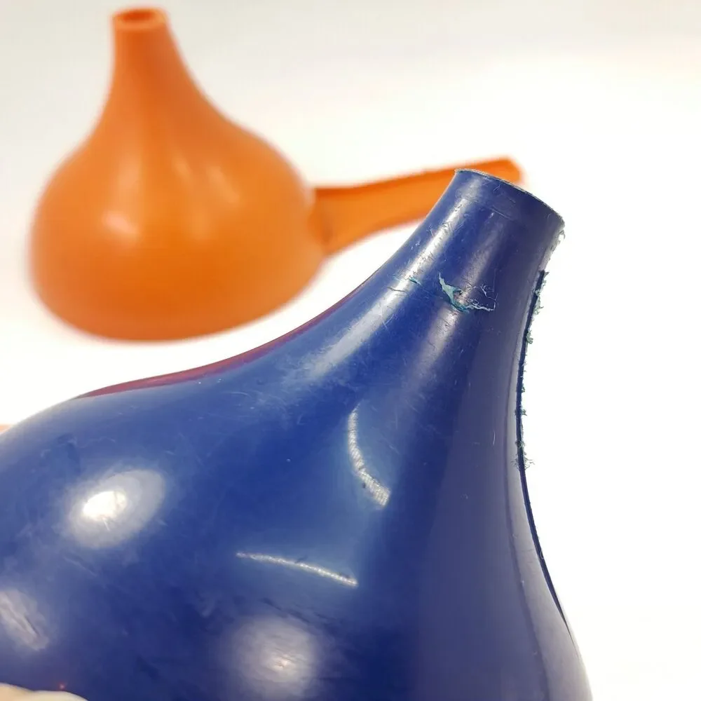 Tupperware vintage funnel